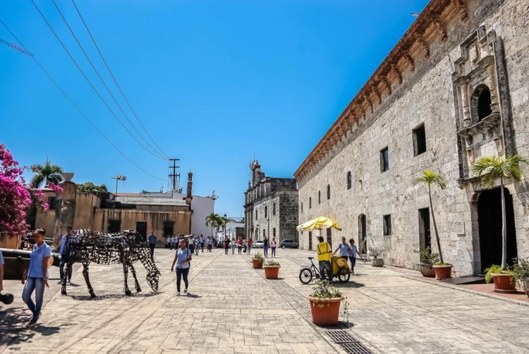 Calle des las Damos